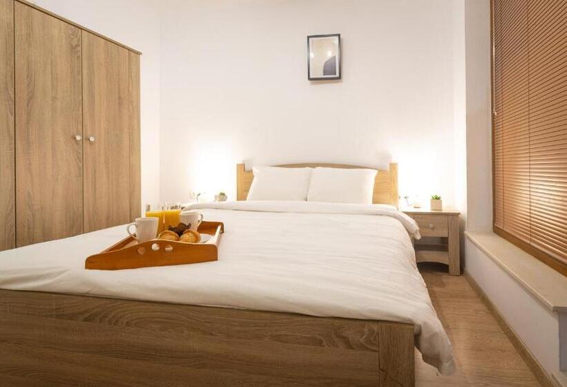 Modern And Bright Apartments Near Center   Free Parking