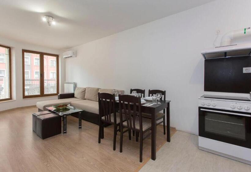 Modern And Bright Apartments Near Center   Free Parking