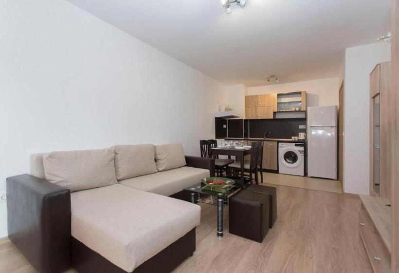 Modern And Bright Apartments Near Center   Free Parking