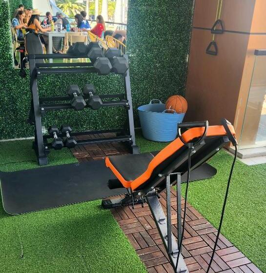 Tequila Sunrise Hostel Surfers Paradise