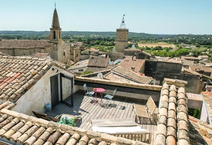 تختخواب و صبحانه La Maison D'aimé