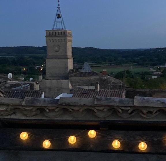 تختخواب و صبحانه La Maison D'aimé