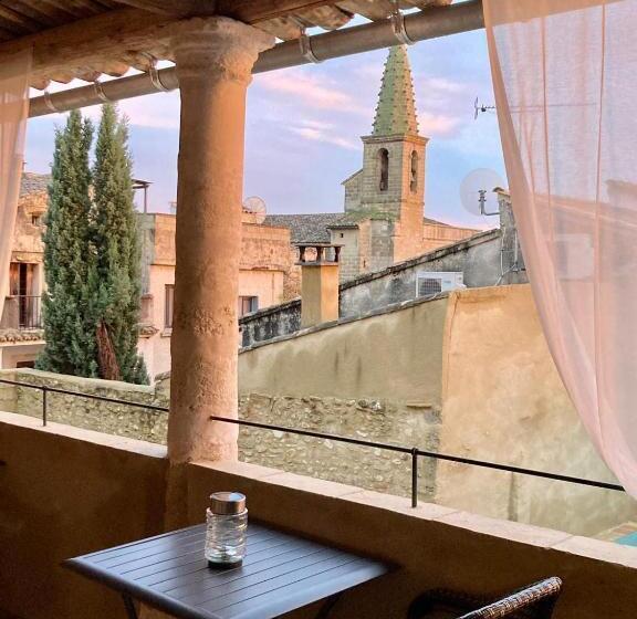 تختخواب و صبحانه La Maison D'aimé