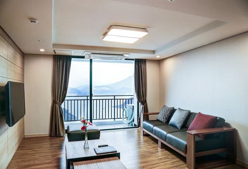 فندق Cheongpung Resort Hill House