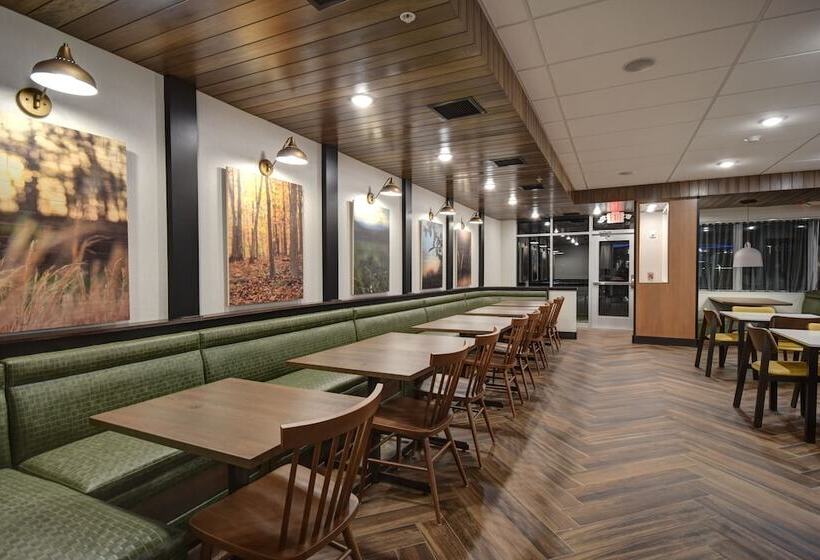 هتل Fairfield By Marriott Inn & Suites Grand Rapids Wyoming