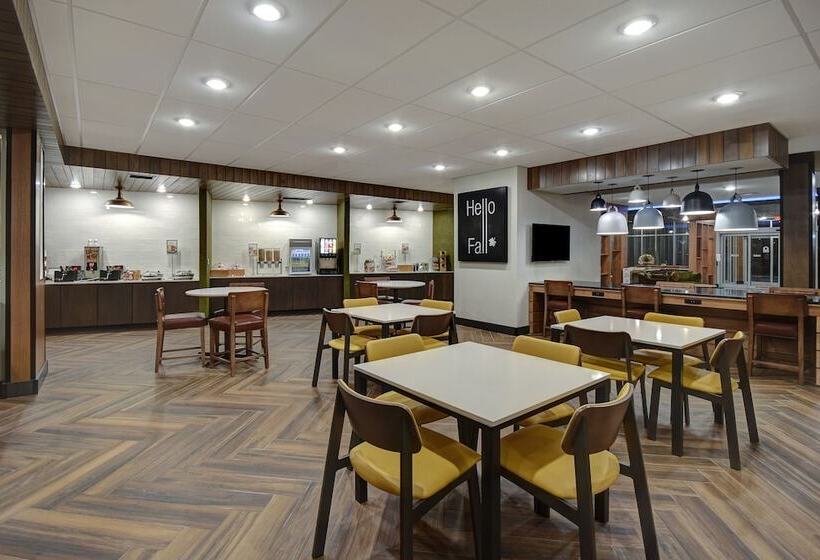 هتل Fairfield By Marriott Inn & Suites Grand Rapids Wyoming