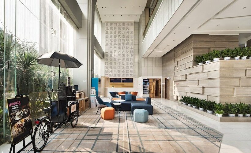هتل Holiday Inn Express Shenzhen North Station By Ihg