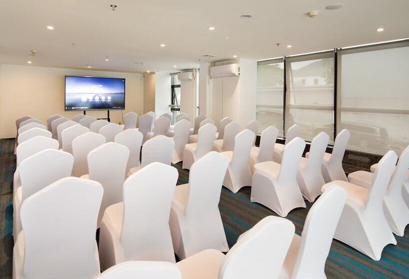 هتل Holiday Inn Express Shenzhen North Station By Ihg
