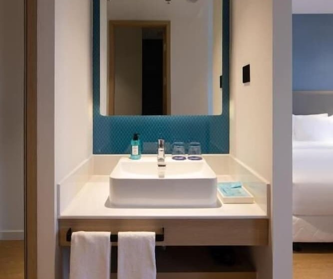 هتل Holiday Inn Express Shenzhen North Station By Ihg