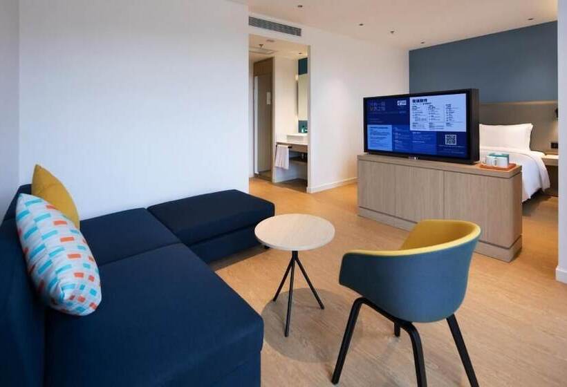هتل Holiday Inn Express Shenzhen North Station By Ihg