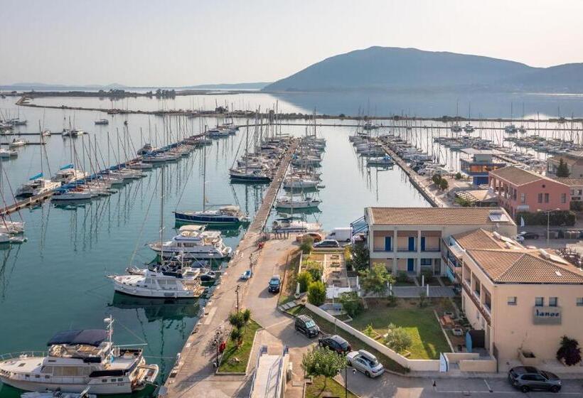 هتل Ianos Bay