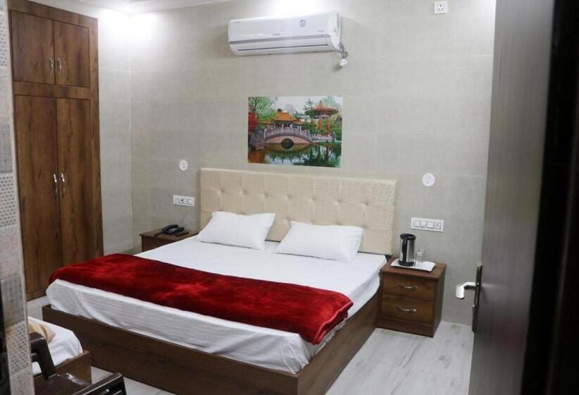 בית מלון כפרי Krishna Dreams