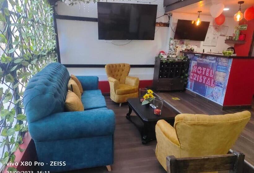 هتل Kristal Ferial