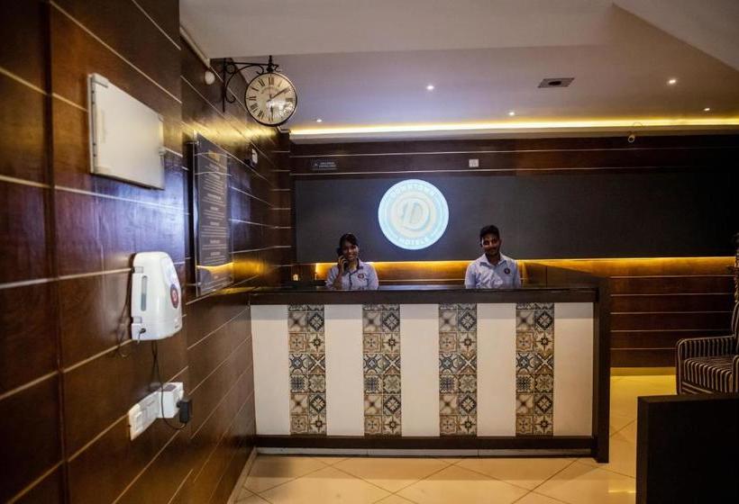 酒店 Pratham Inn By Downtown S