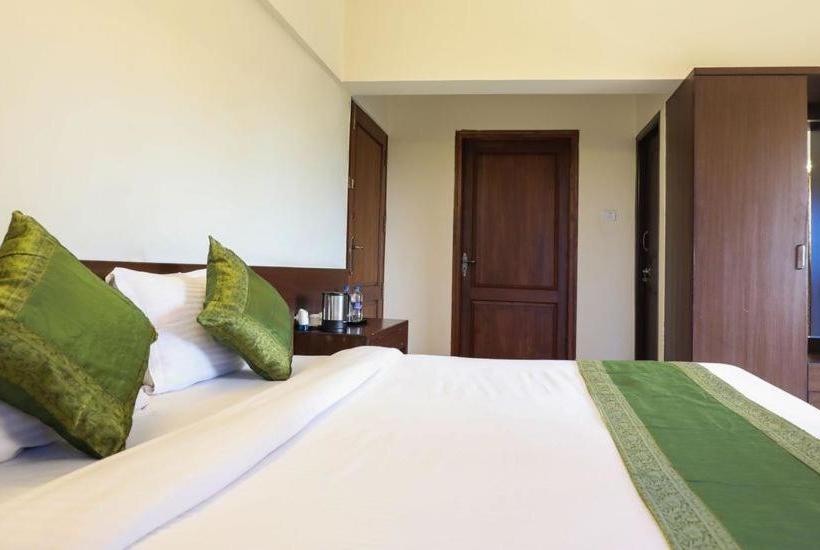 酒店 Pratham Inn By Downtown S