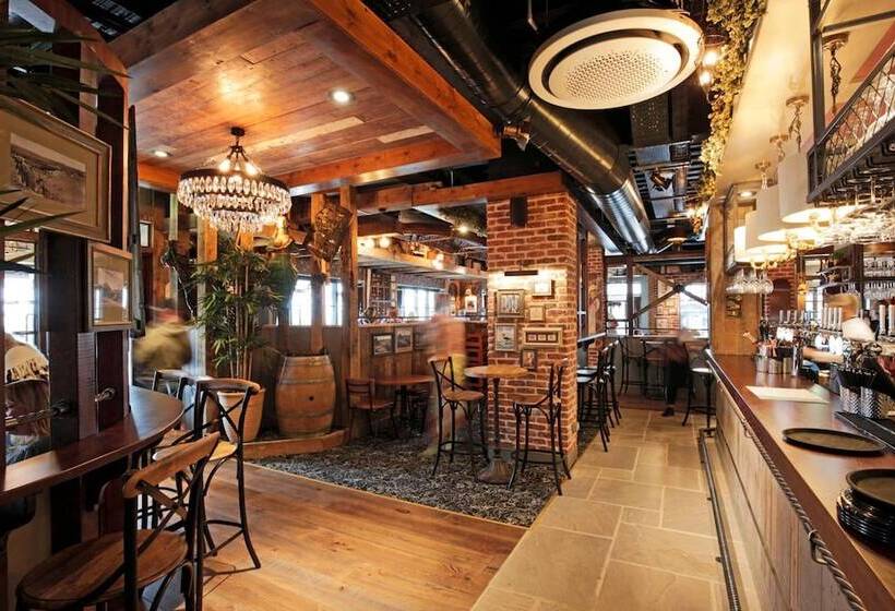 هتل The Seaburn Inn The Inn Collection Group