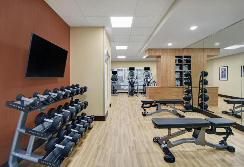 هتل Towneplace Suites By Marriott Grand Rapids Wyoming