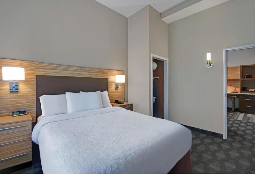 هتل Towneplace Suites By Marriott Grand Rapids Wyoming