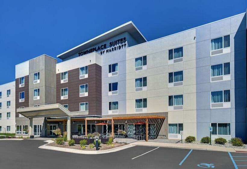 هتل Towneplace Suites By Marriott Grand Rapids Wyoming