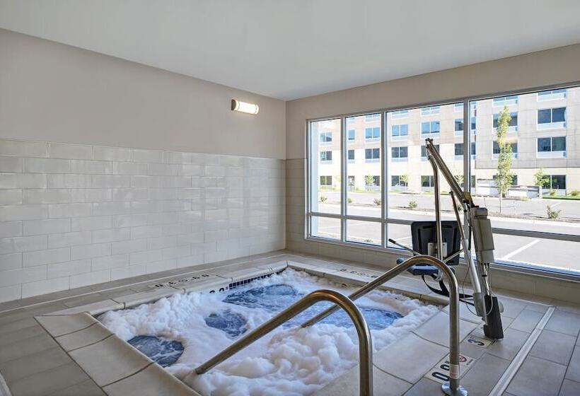 هتل Towneplace Suites By Marriott Grand Rapids Wyoming