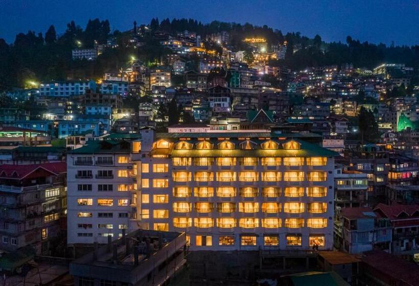 هتل Udaan Himalayan Suites And Spa