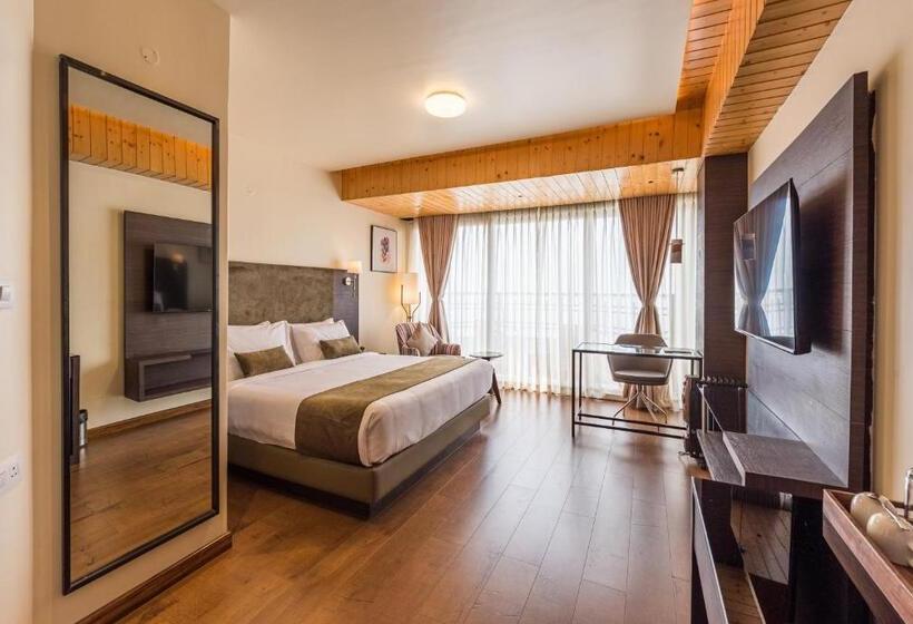 هتل Udaan Himalayan Suites And Spa