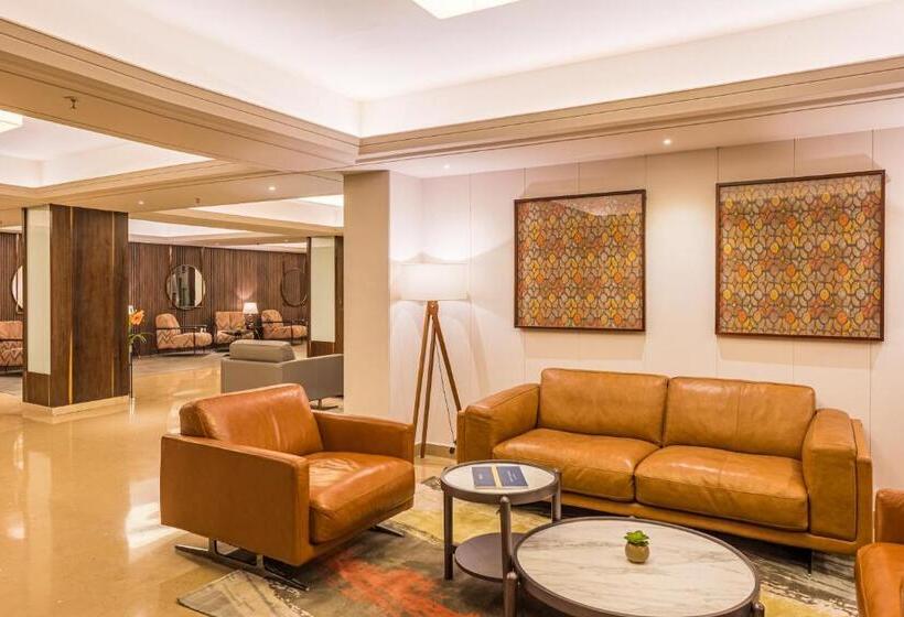 هتل Udaan Himalayan Suites And Spa