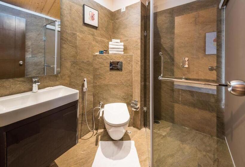 هتل Udaan Himalayan Suites And Spa