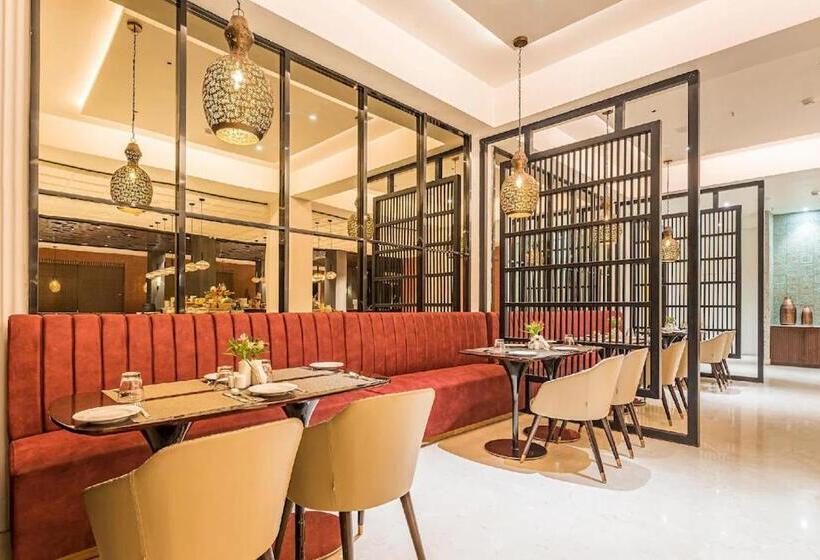هتل Udaan Himalayan Suites And Spa