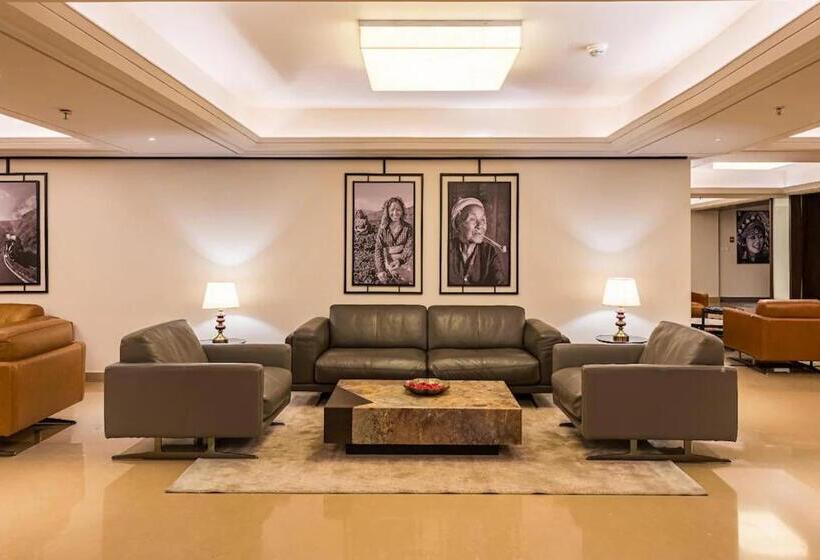 هتل Udaan Himalayan Suites And Spa