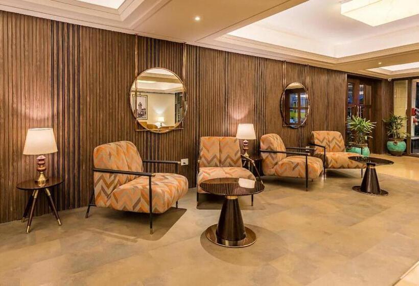 هتل Udaan Himalayan Suites And Spa