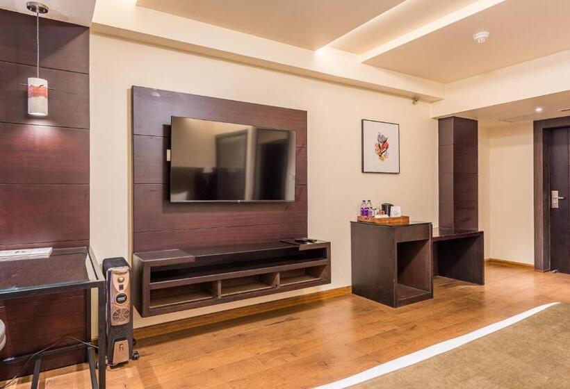 هتل Udaan Himalayan Suites And Spa