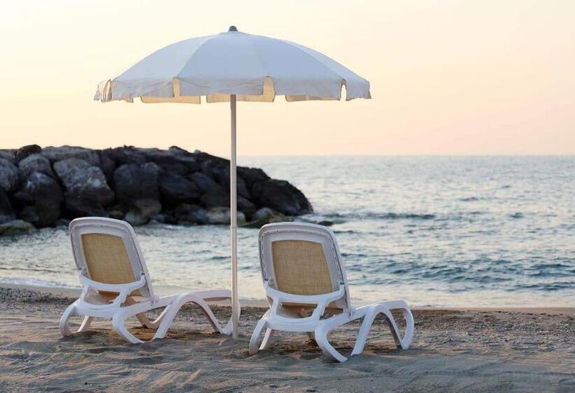 Le Mandrelle Beach Resort