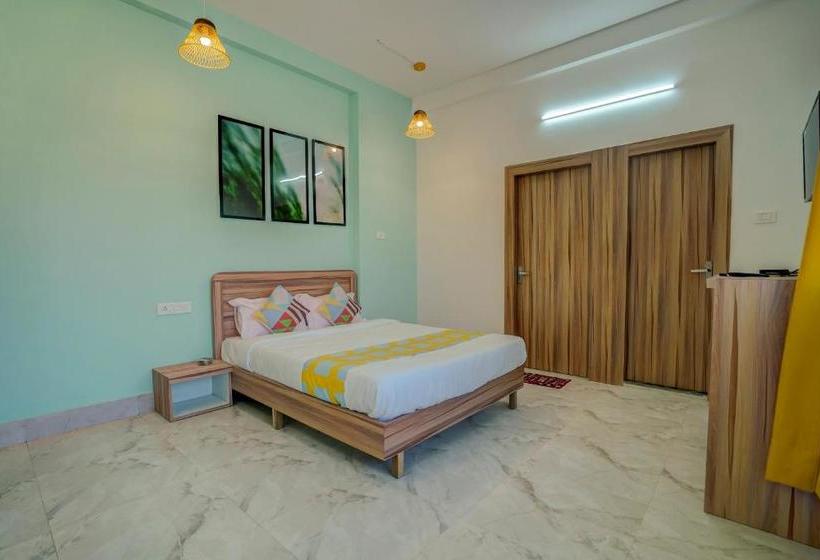 ペンション Oyo Home 79280 Pace Guest House