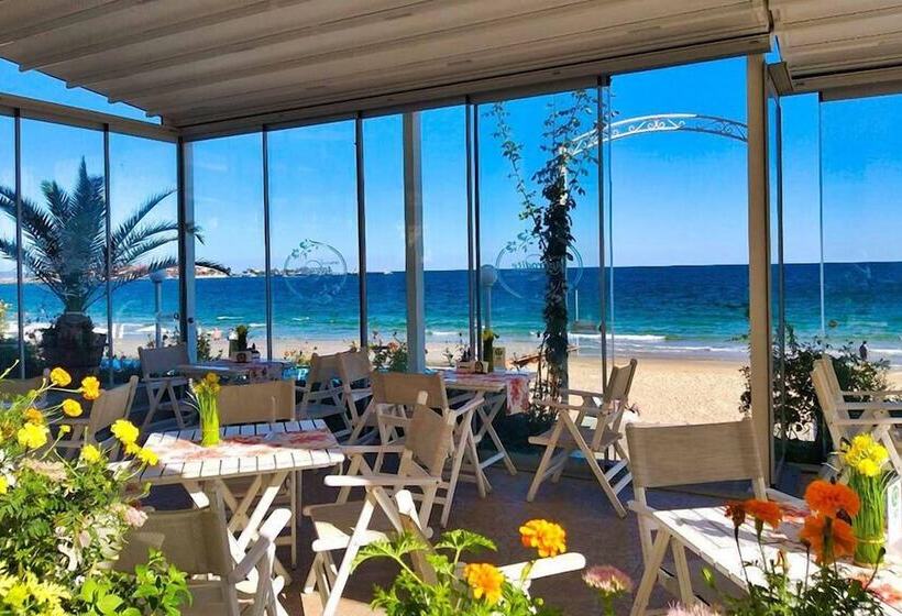 هتل Aphrodite Beach