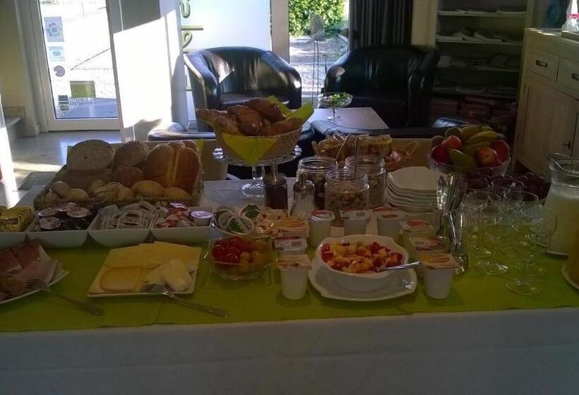 هتل B&b De Edelsteen