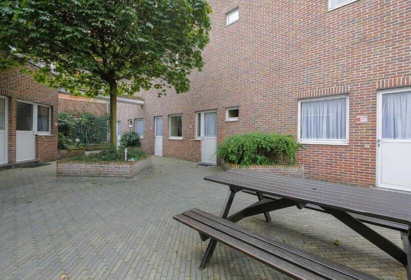 هتل Room In Studio   Condo Gardens Leuven   Budget Studio Single