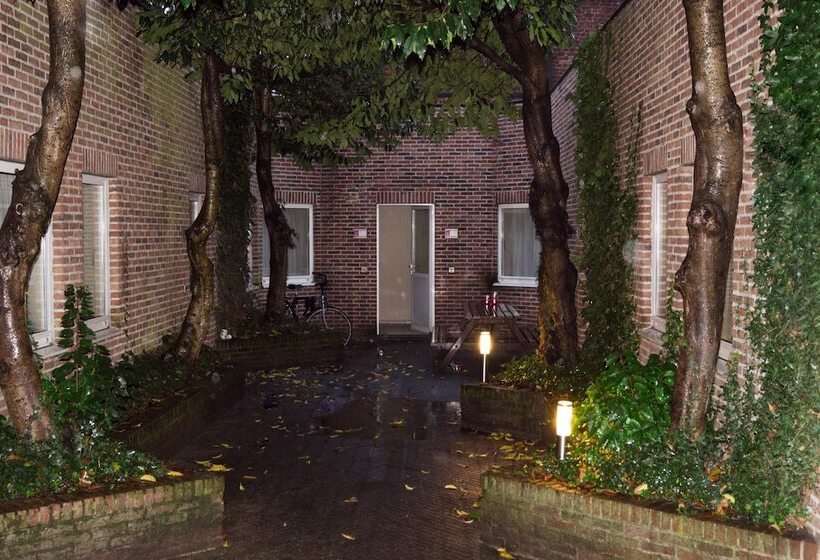 هتل Room In Studio   Condo Gardens Leuven   Budget Studio Single