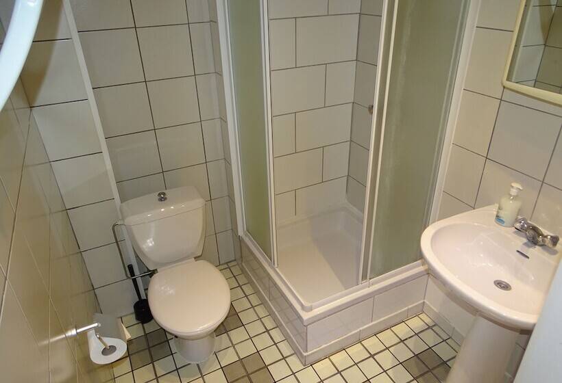 هتل Room In Studio   Condo Gardens Leuven   Budget Studio Single