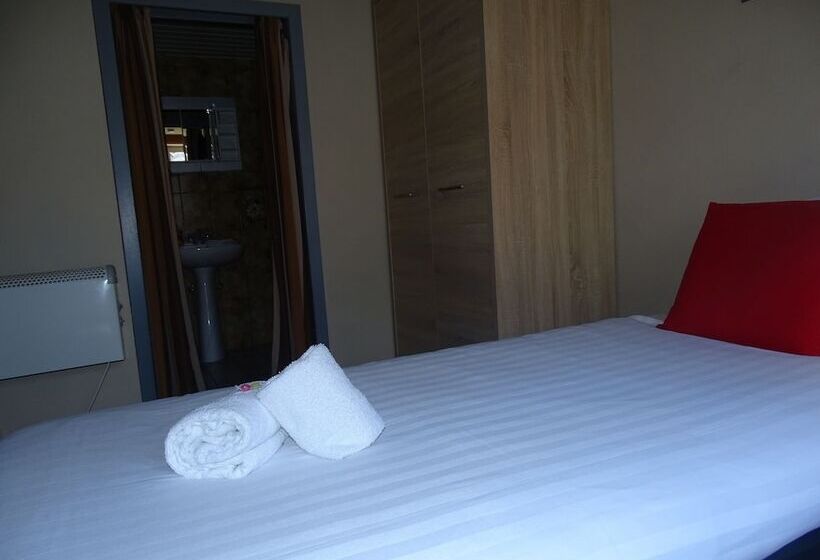 هتل Room In Studio   Condo Gardens Leuven   Budget Studio Single