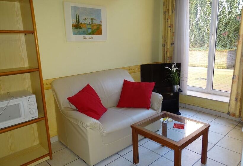 هتل Room In Studio   Condo Gardens Leuven   Budget Studio Single