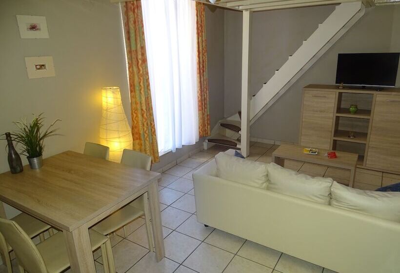 هتل Room In Studio   Condo Gardens Leuven   Budget Studio Single