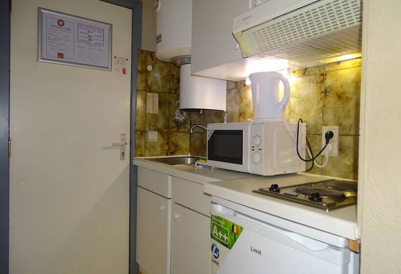 هتل Room In Studio   Condo Gardens Leuven   Budget Studio Single