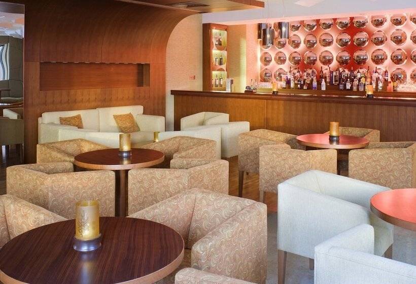 호텔 Crowne Plaza Sohar, An Ihg