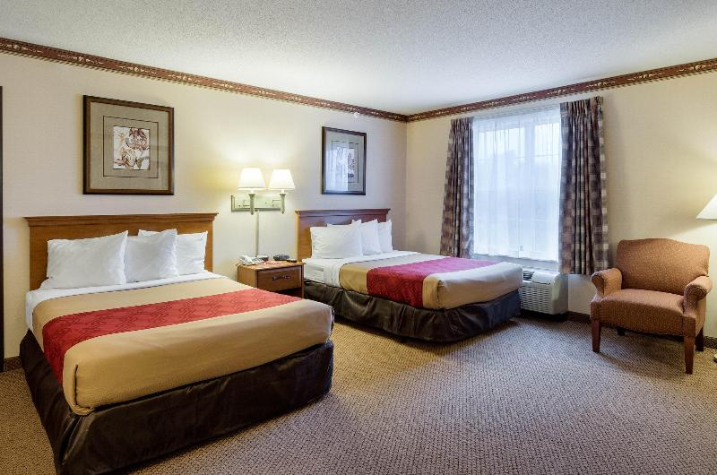 Отель Econo Lodge Hadley Near University