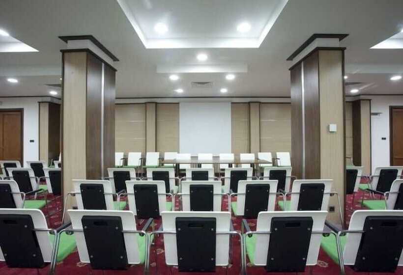 هتل Emerald Beach Resort & Spa
