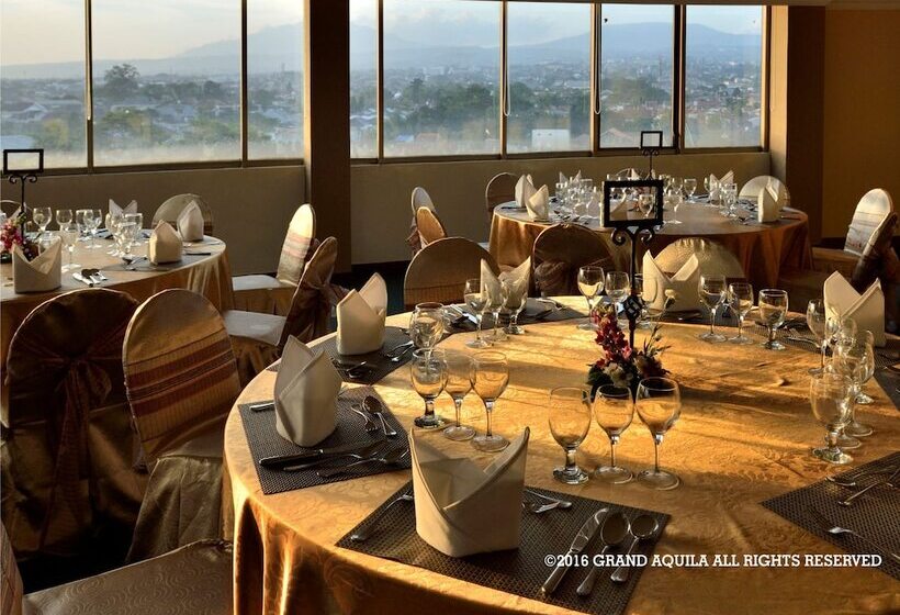 Fotos del hotel Grand Aquila  Bandung:  37