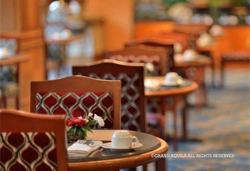 هتل Grand Aquila