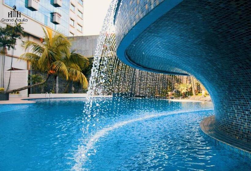 Fotos del hotel Grand Aquila  Bandung:  13