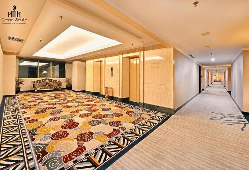 هتل Grand Aquila